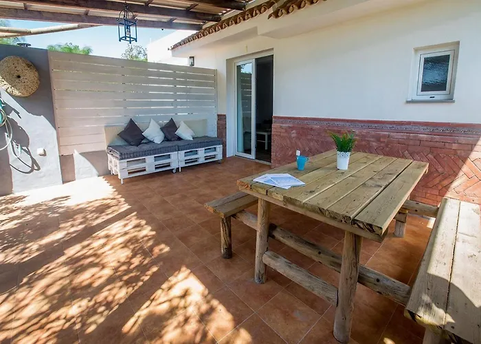 La Casa De Algarbes